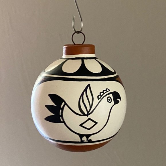 Isleta Pueblo Ornament 2010 Handpainted-signed - Picture 6 of 7